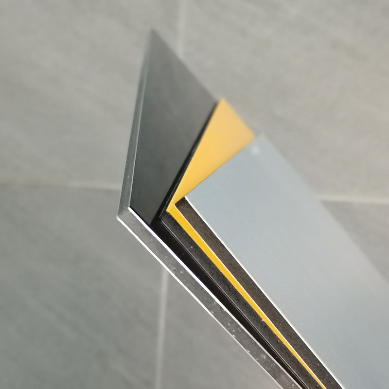 Έτοιμη για αποστολή 2mm ACP Υψηλή αντοχή και πυρόστατη, PE PVDF γυαλιστερό φινίρισμα για τοίχο διαχωρισμού