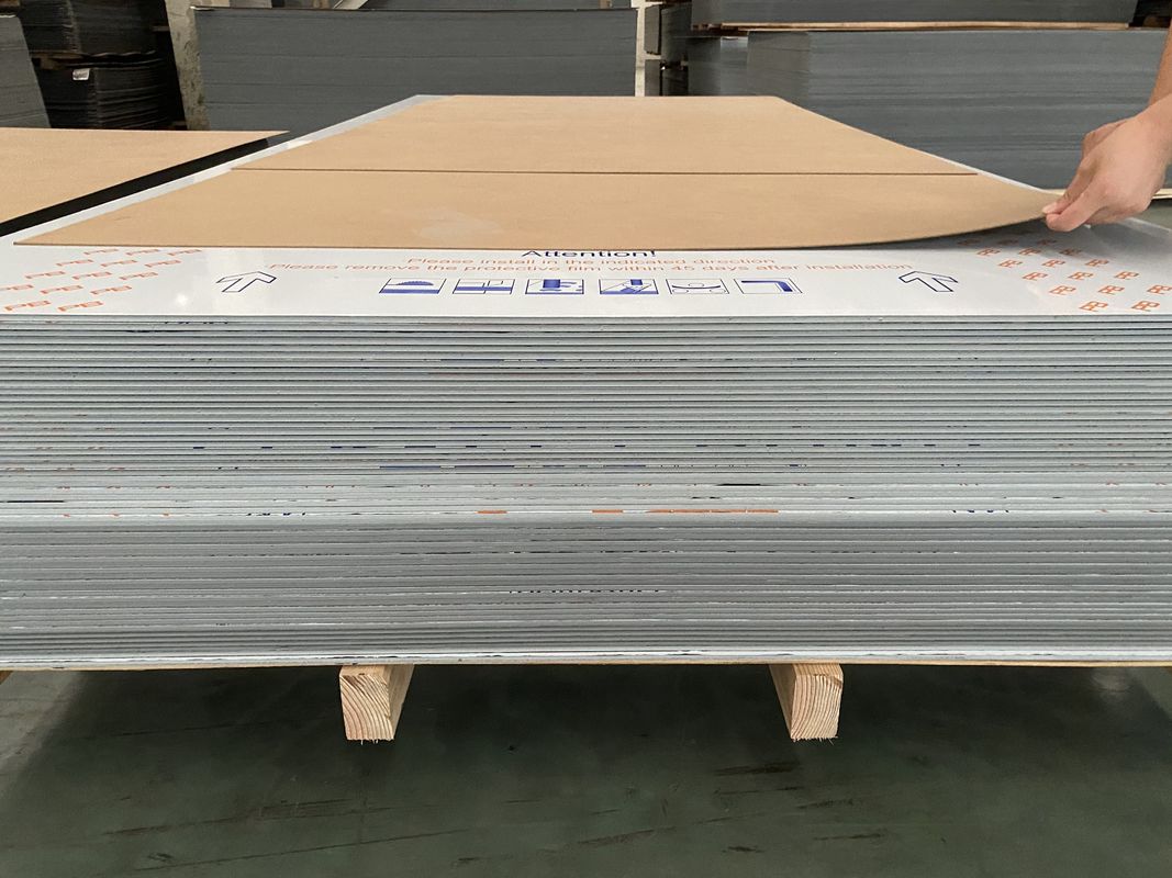 Το μέγιστο μέγεθος φτάνει το 2000 * 6000mm Αλουμινίου σύνθετο πάνελ Τελική λύση για τις ανάγκες κατασκευής σας