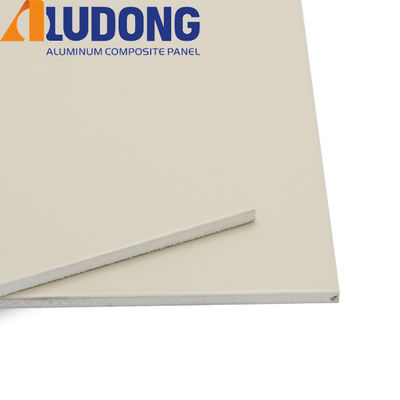 Πιστοποιημένο CE/SGS Β1 Πυροστασία ACP 3mm, Nano Coating, ελαφρύ βάρος για προσόψεις πολυώρων κτιρίων
