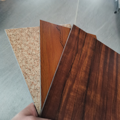 1240mm σύνθετη επιτροπή αργιλίου πλάτους ξύλινη για την υπαίθρια διακόσμηση επένδυσης